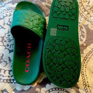 Coach pool slides. Sz 7 ! New